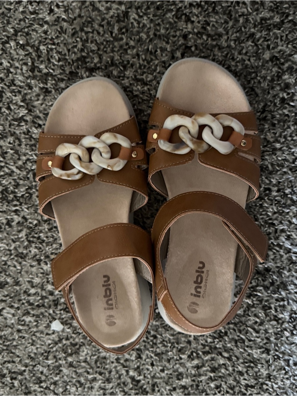 Inbiu.  Brown Chain-Accent Women’s Sandals